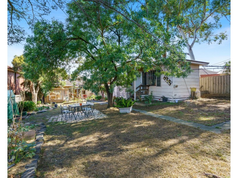 10 St Andrews Avenue, Rosanna VIC 3084