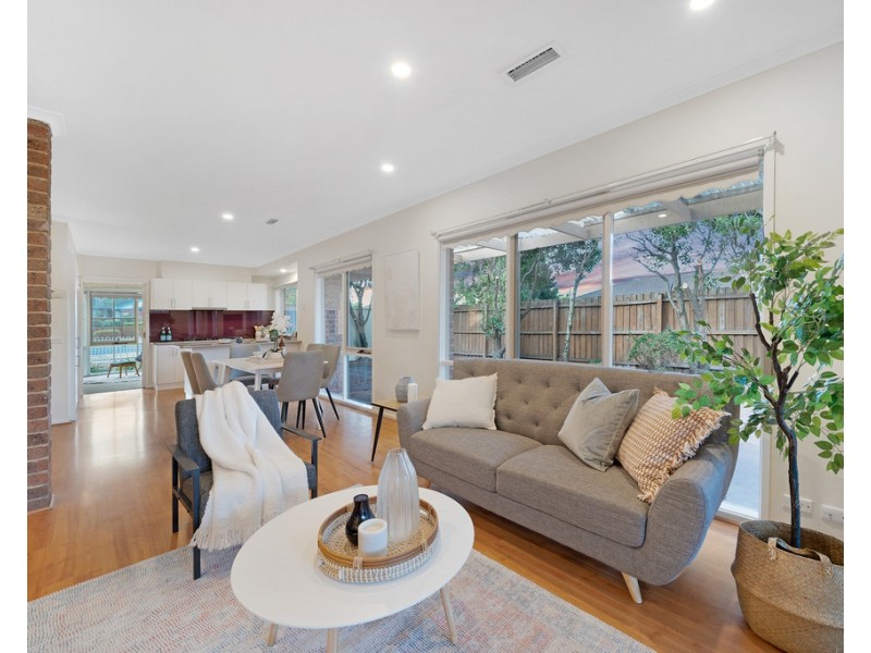 14 Peyton Drive, Mill Park VIC 3082