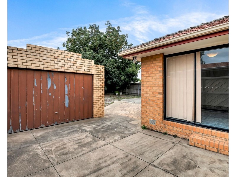 34 Burbank Drive, Reservoir VIC 3073