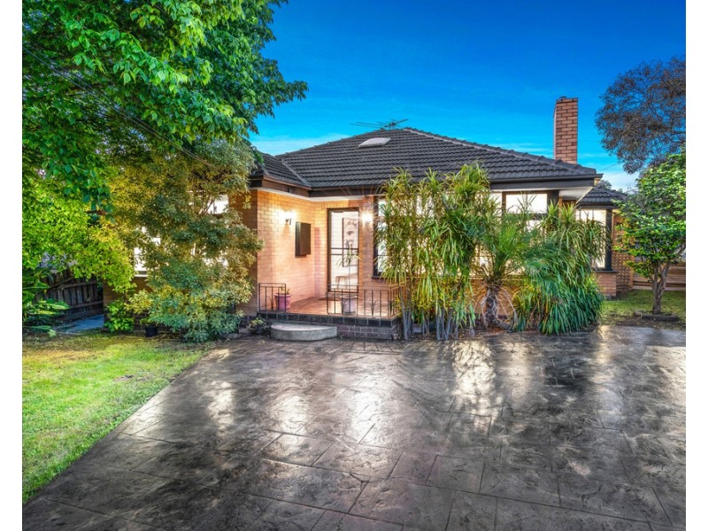 16 Flag Street, Kingsbury VIC 3083