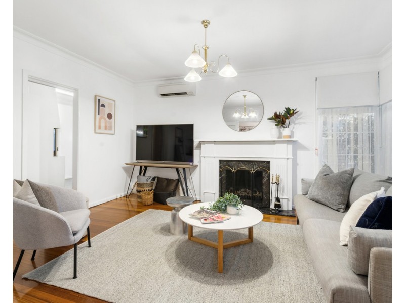 16 Flag Street, Kingsbury VIC 3083