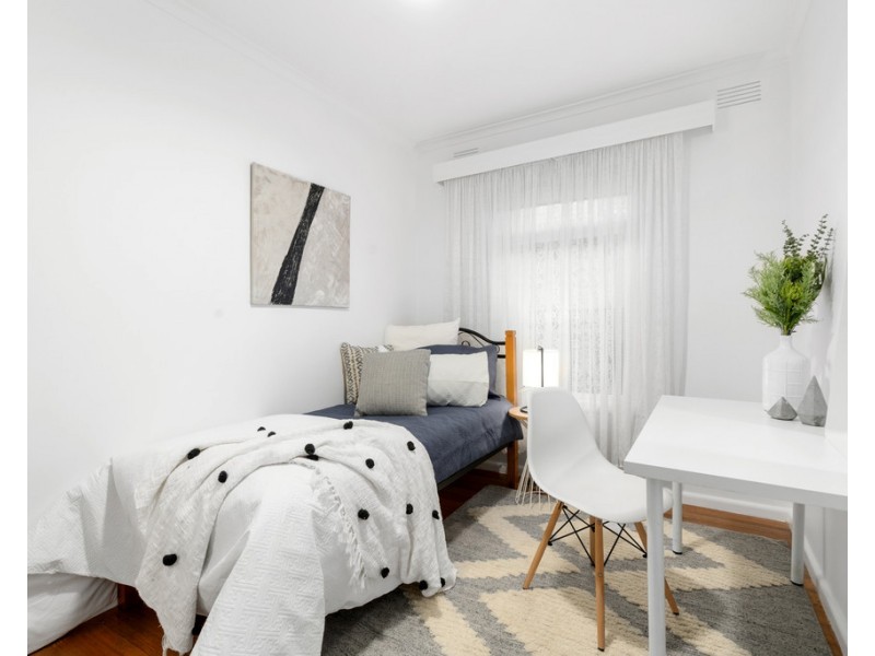 16 Flag Street, Kingsbury VIC 3083