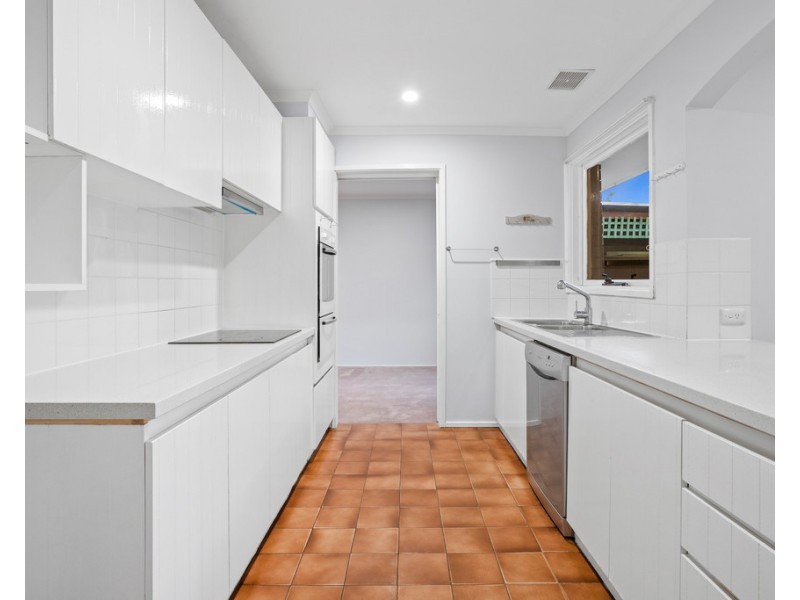 27 Roycroft Avenue, Mill Park VIC 3082