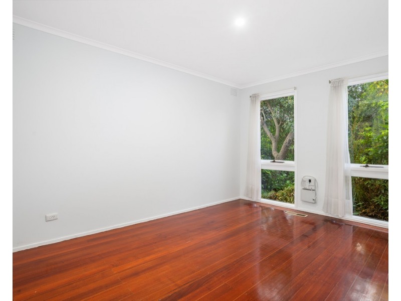 27 Roycroft Avenue, Mill Park VIC 3082