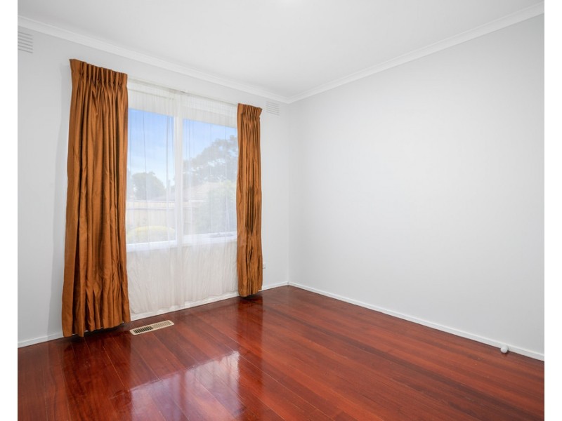 27 Roycroft Avenue, Mill Park VIC 3082