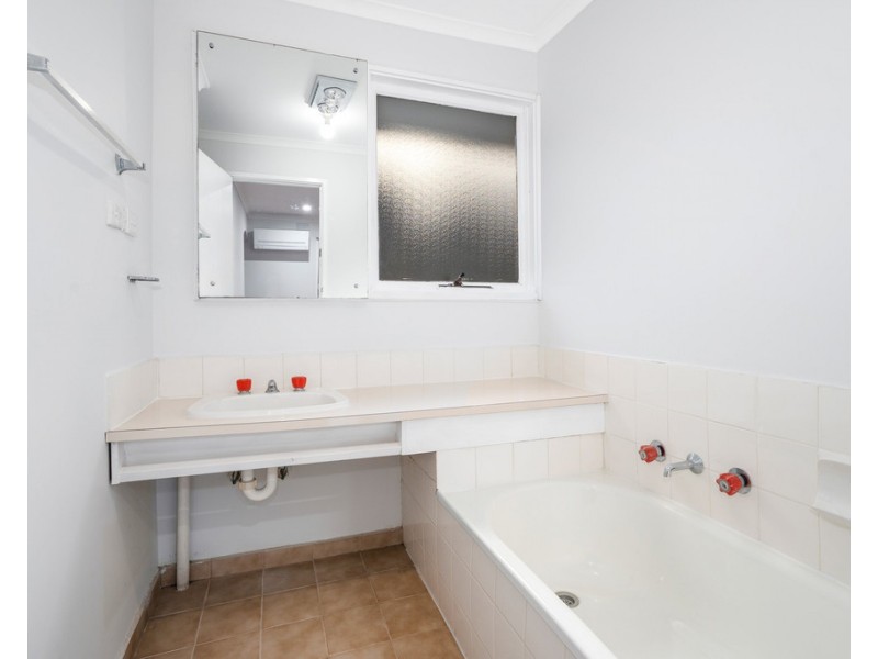 27 Roycroft Avenue, Mill Park VIC 3082