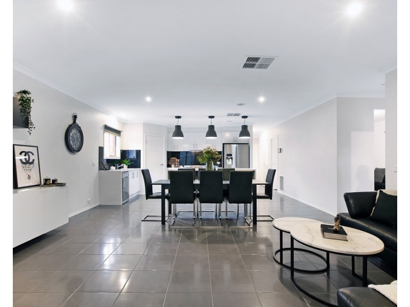 61 Galloway Drive, Mernda VIC 3754