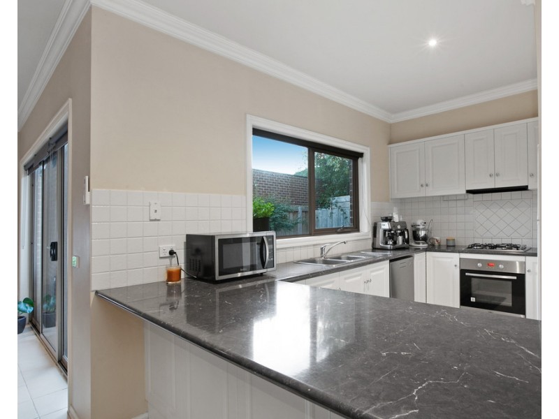 31 Thomas Street, Airport West VIC 3042