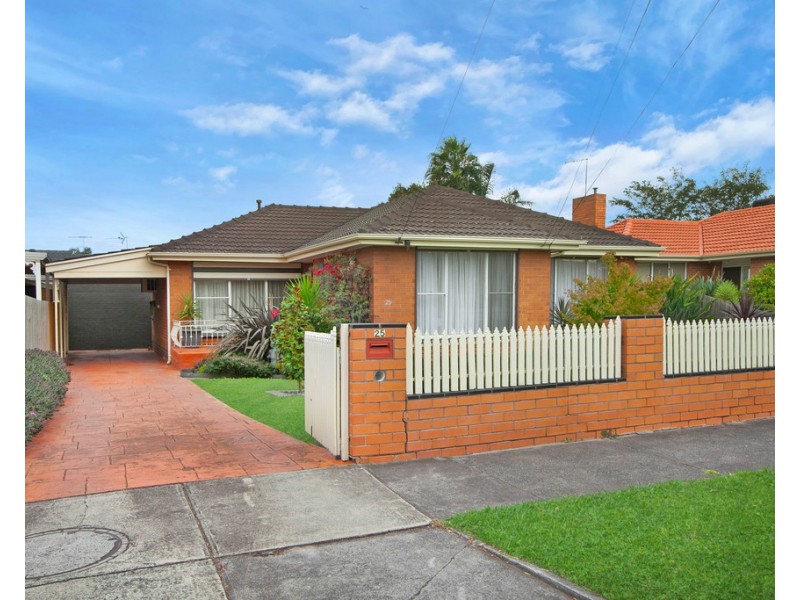 25 Club Avenue, Kingsbury VIC 3083