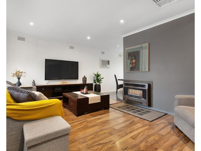 25 Club Avenue, Kingsbury VIC 3083