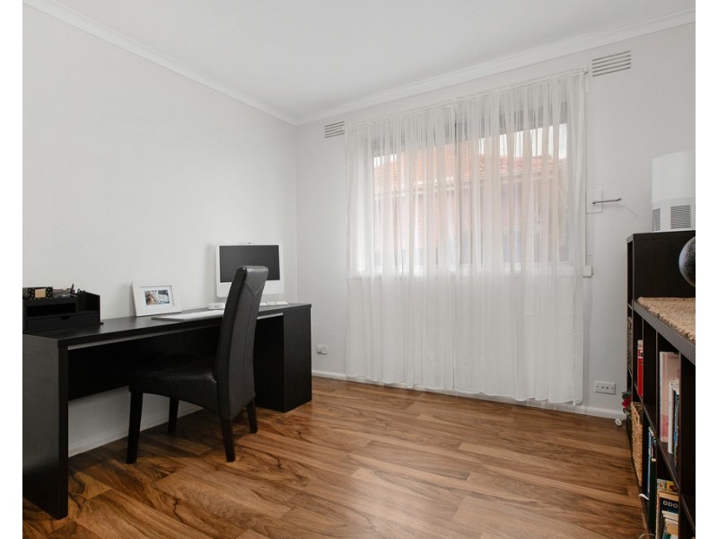 25 Club Avenue, Kingsbury VIC 3083