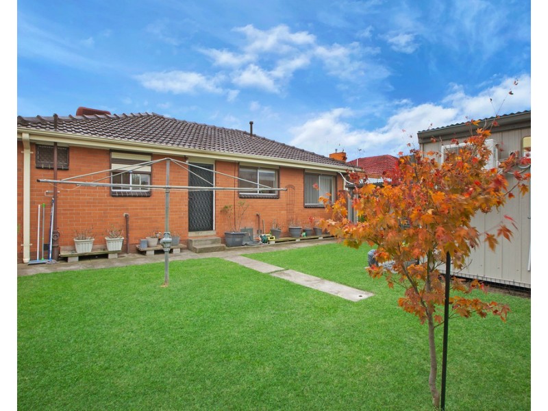 25 Club Avenue, Kingsbury VIC 3083