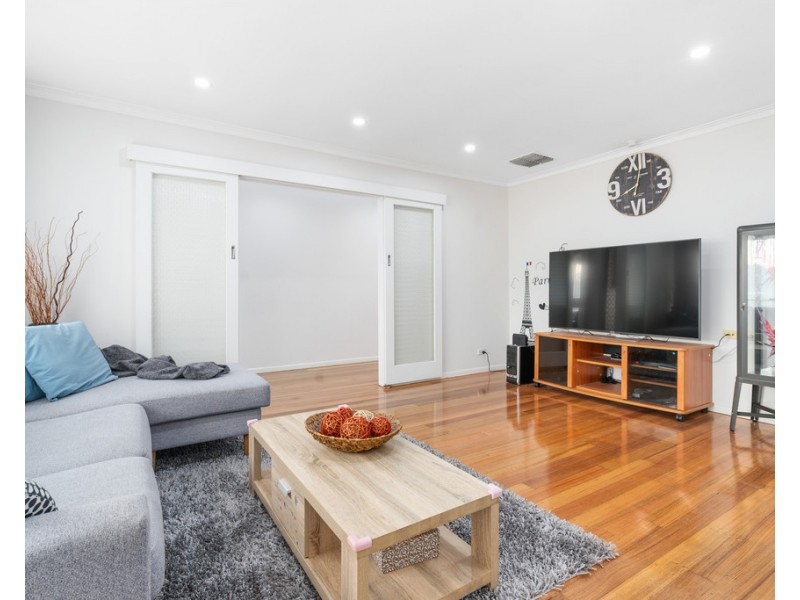 279 Greenwood Drive, Watsonia VIC 3087