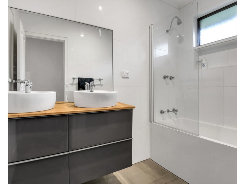 1/94 Settlement Rd, Bundoora VIC 3083