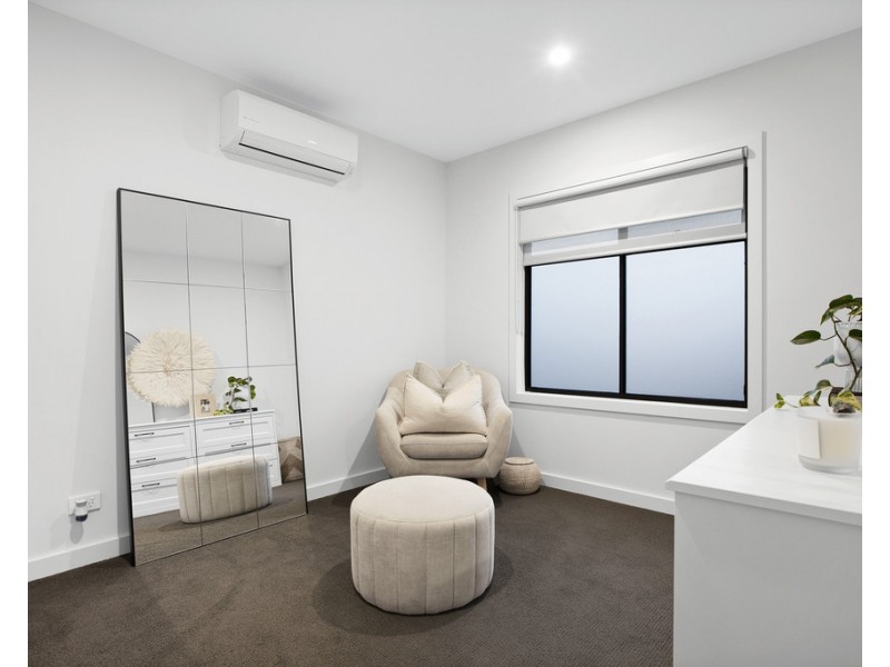 4/9 Cash Street, Kingsbury VIC 3083