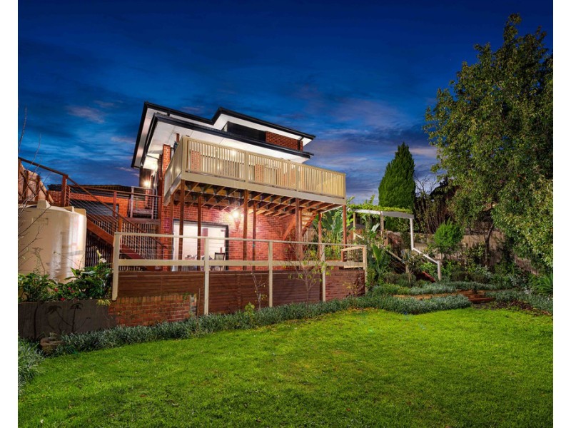 8 Appleberry Place, South Morang VIC 3752