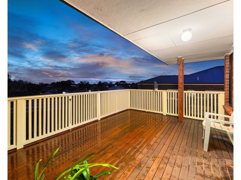 8 Appleberry Place, South Morang VIC 3752