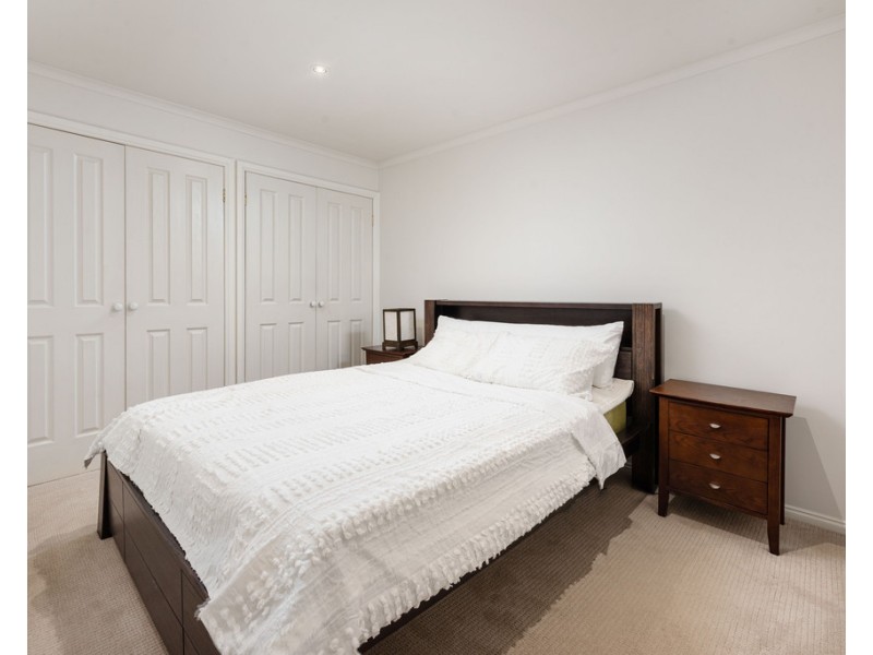 8 Appleberry Place, South Morang VIC 3752