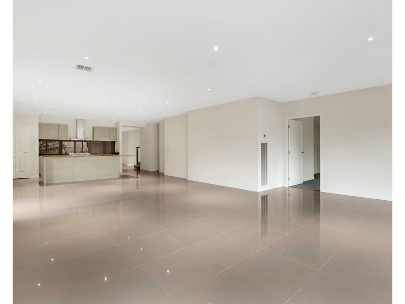 4 Lodge Way, Bundoora VIC 3083