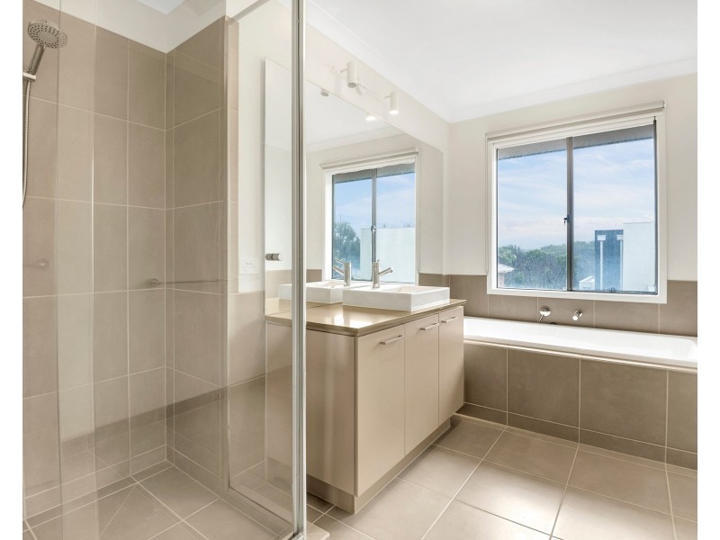 4 Lodge Way, Bundoora VIC 3083