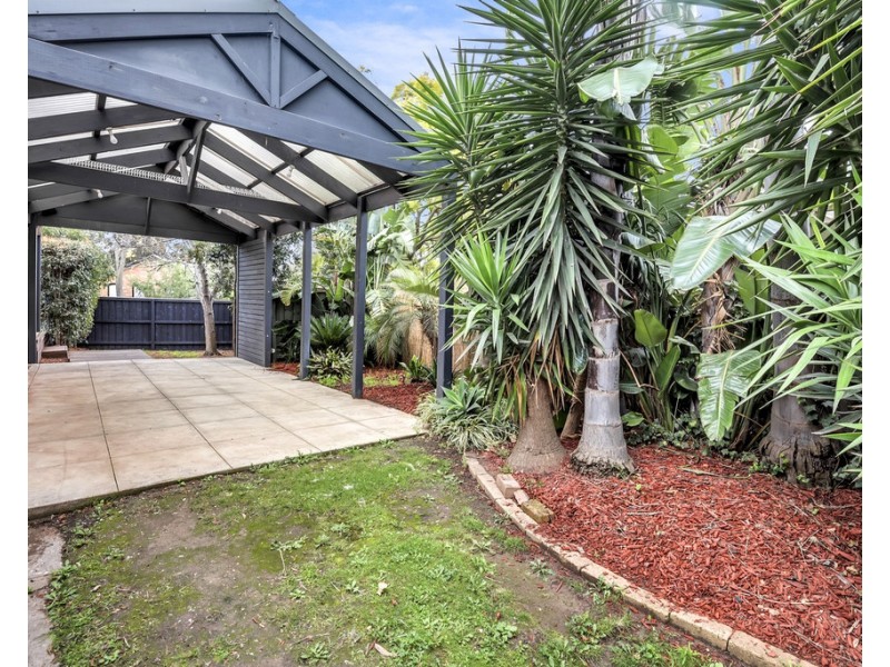 11 Eaglet Court, Mill Park VIC 3082