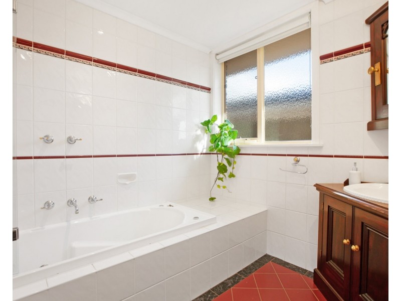 4 Witney Way, Bundoora VIC 3083