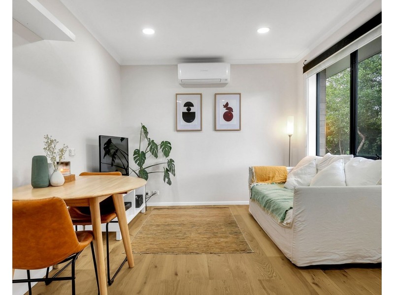1/243 Blyth Street, Brunswick East VIC 3057