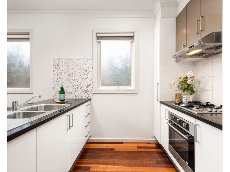 2/35-37 Cheddar Road, Reservoir VIC 3073