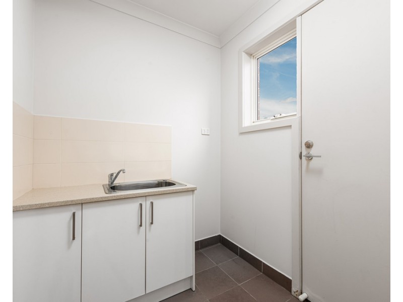 2/35-37 Cheddar Road, Reservoir VIC 3073