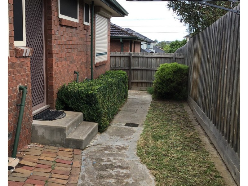 2/84 Purinuan, Reservoir VIC 3073