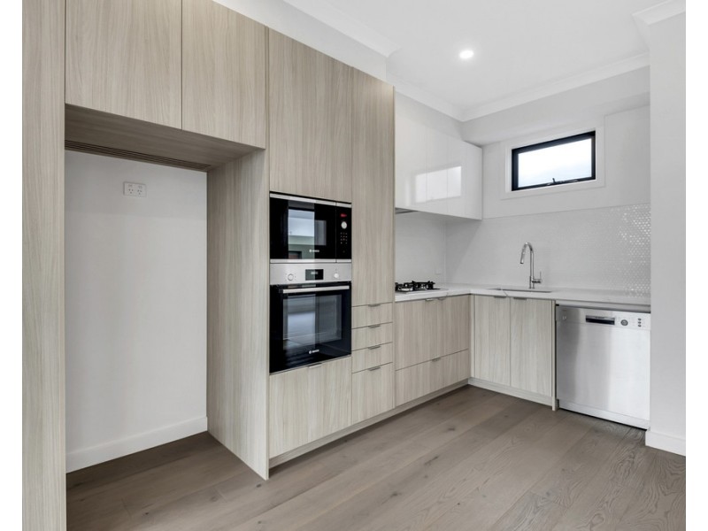 17 Tussock Drive, Thomastown VIC 3074