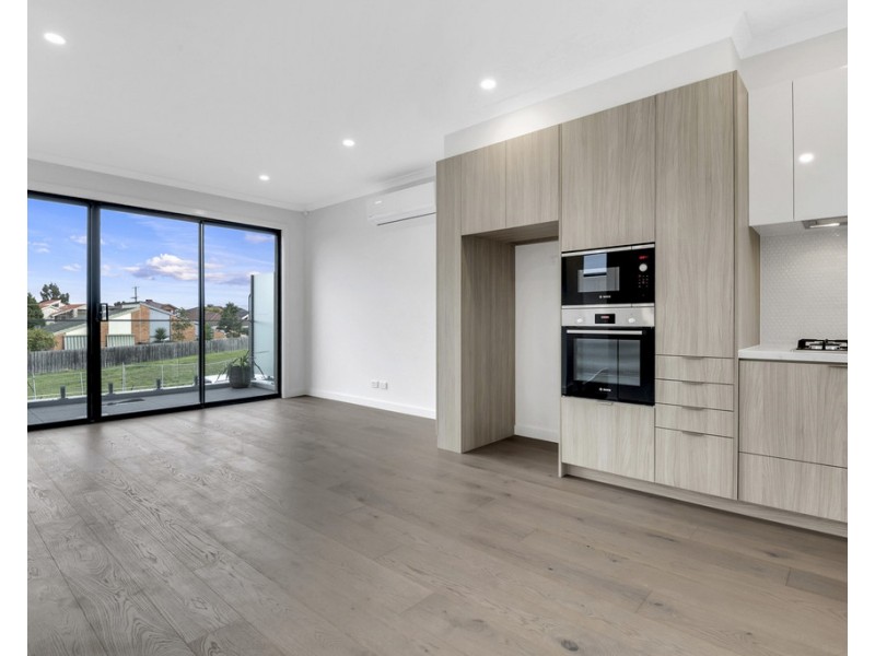 17 Tussock Drive, Thomastown VIC 3074