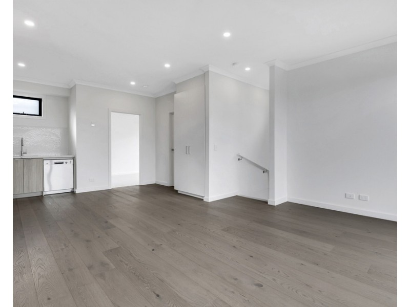 17 Tussock Drive, Thomastown VIC 3074