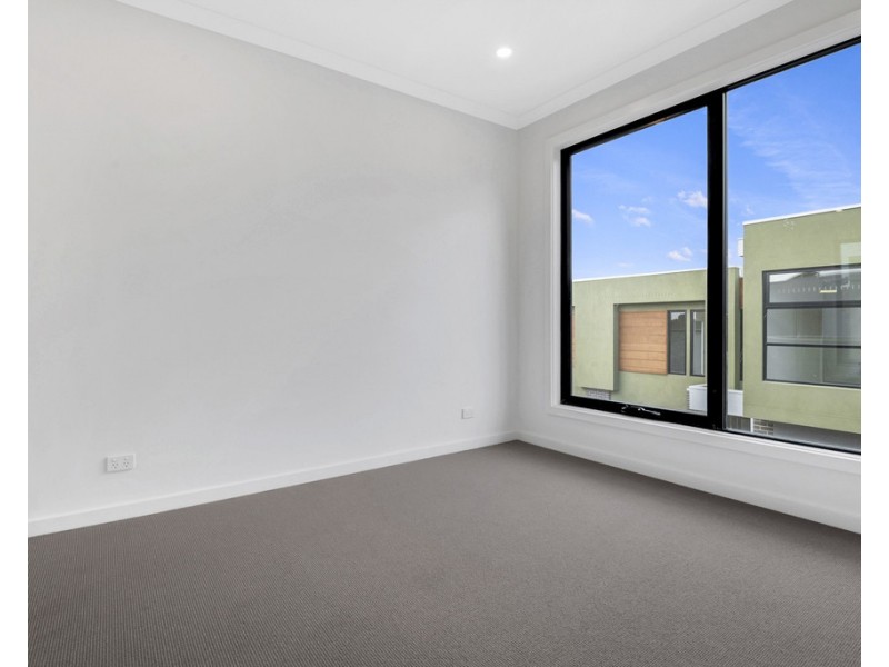 17 Tussock Drive, Thomastown VIC 3074