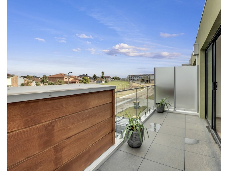 17 Tussock Drive, Thomastown VIC 3074