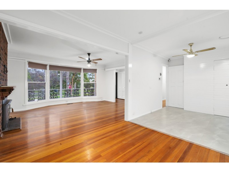 49 Moreton Crescent, Bundoora VIC 3083