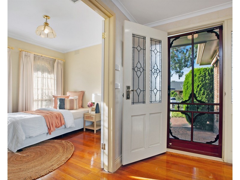 4 Witney Way, Bundoora VIC 3083