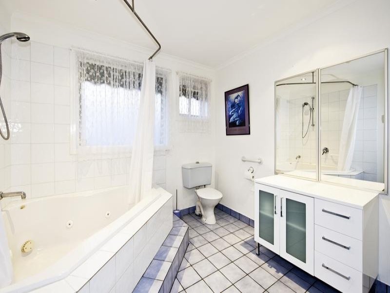 2/18-20 Greenhills Road, Bundoora VIC 3083