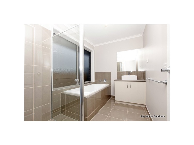 5 Chocolate Lily Court, Wallan VIC 3756