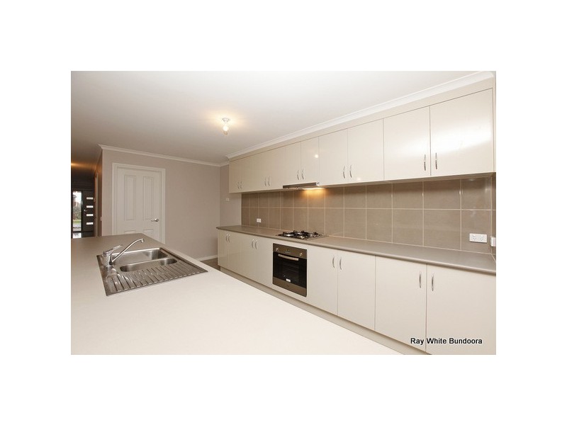 5 Chocolate Lily Court, Wallan VIC 3756