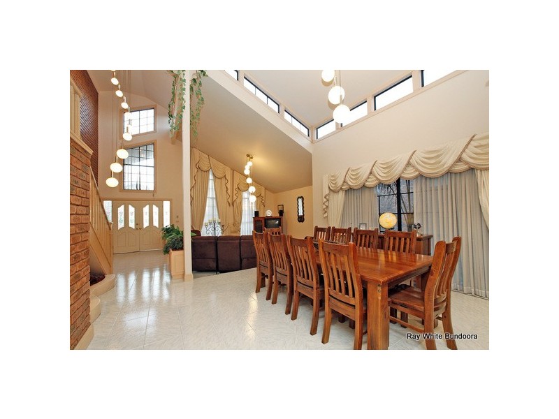 24 Pulford Crescent, Mill Park VIC 3082