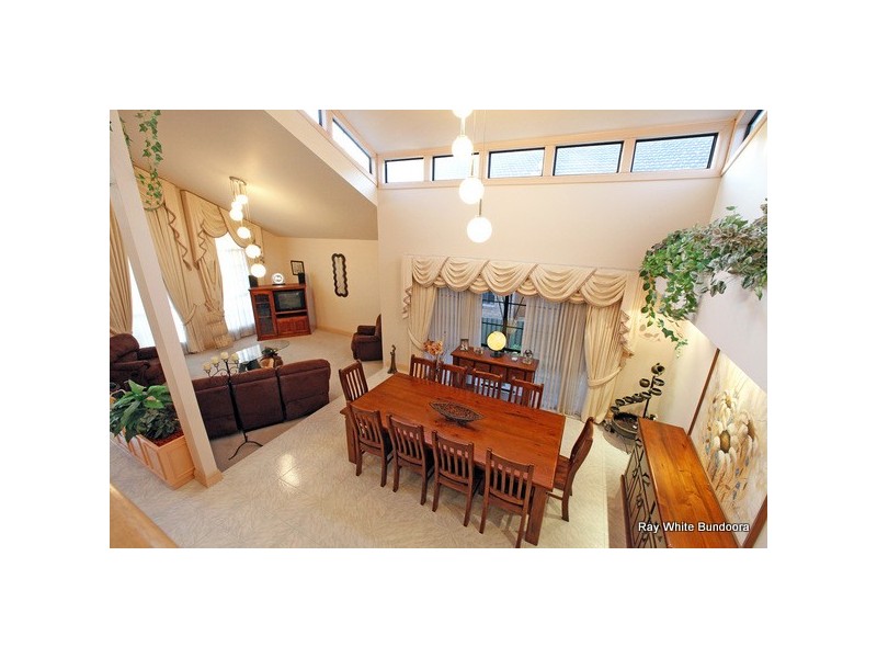 24 Pulford Crescent, Mill Park VIC 3082