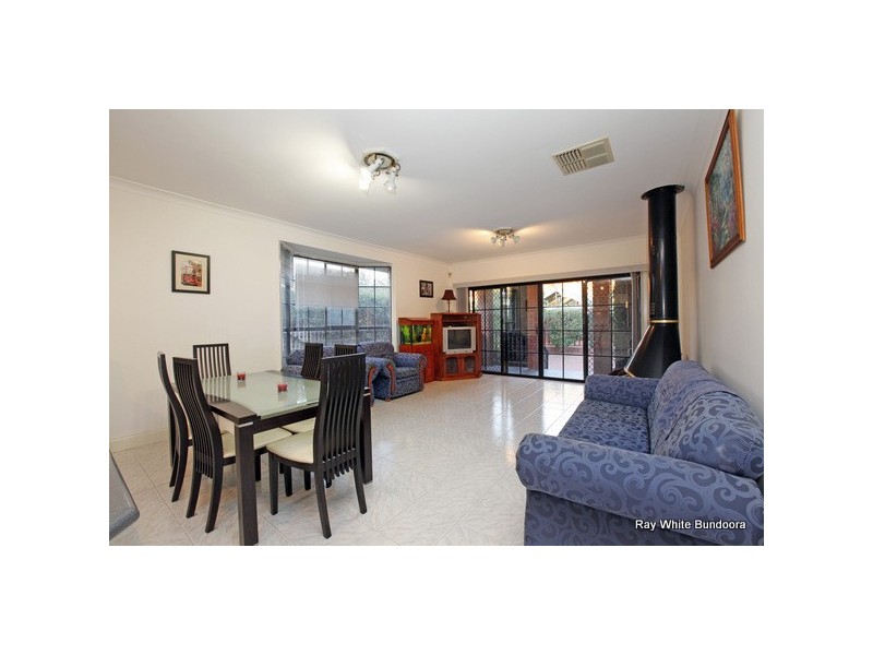 24 Pulford Crescent, Mill Park VIC 3082