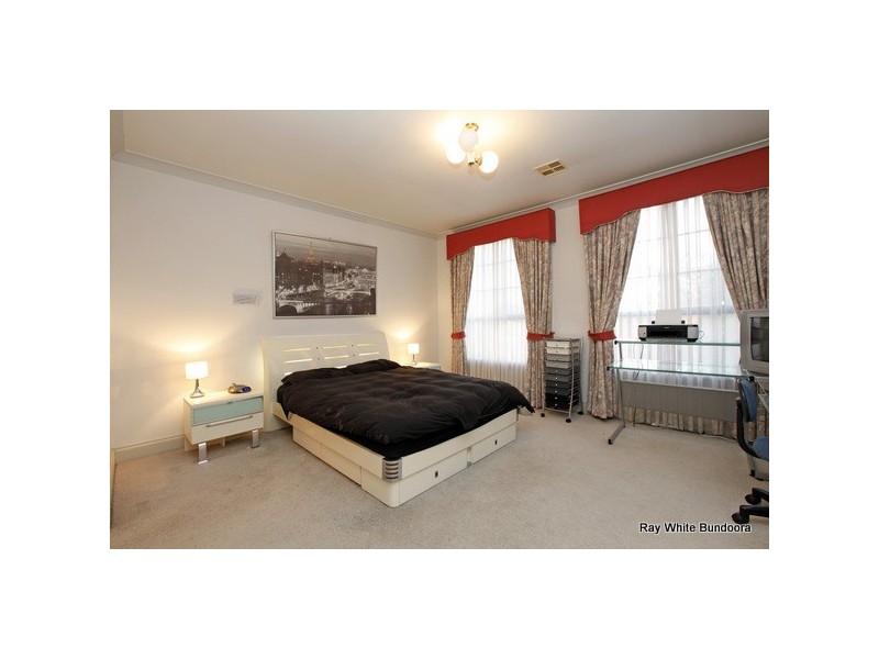 24 Pulford Crescent, Mill Park VIC 3082