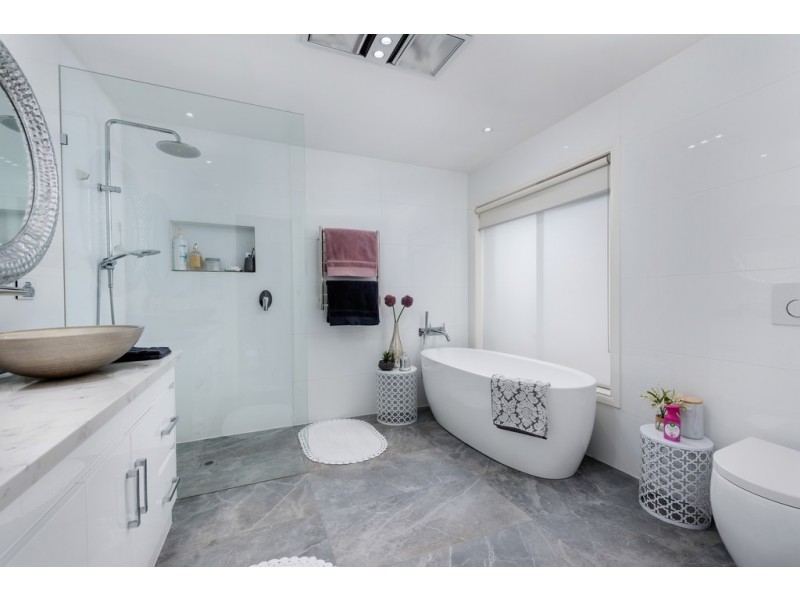 25 Stymie Street, Kingsbury VIC 3083