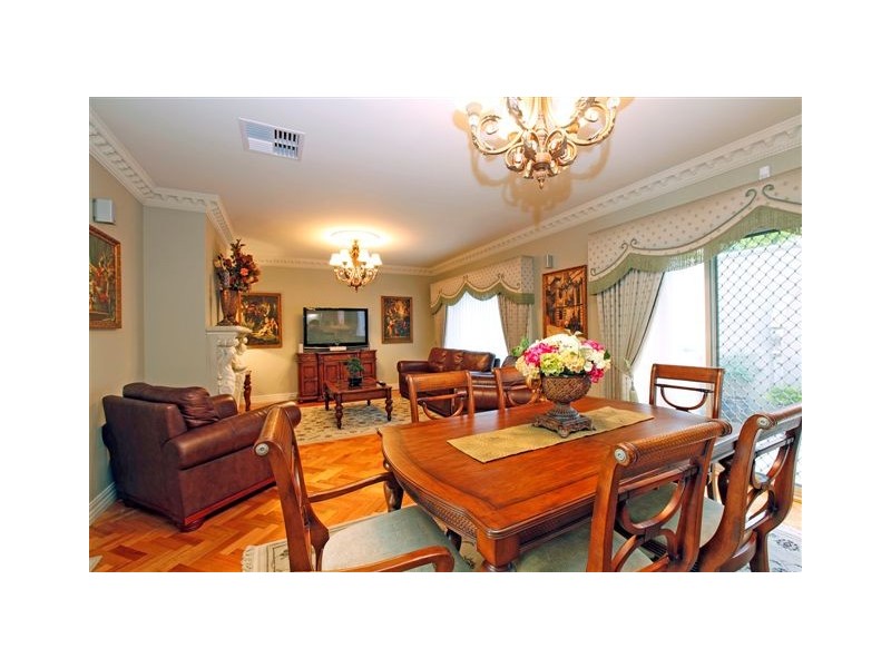 60 Brentwick Drive, Greensborough VIC 3088