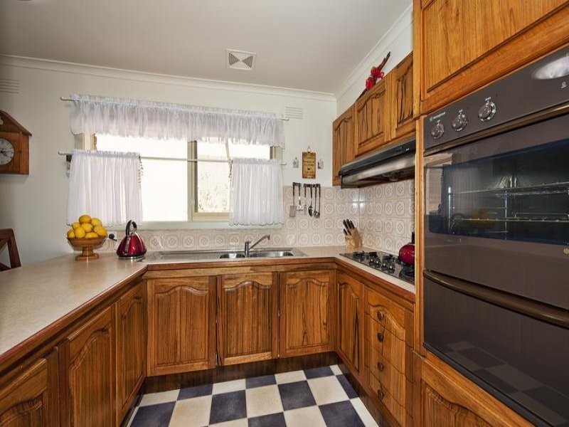 115 Cabernet Crescent, Bundoora VIC 3083