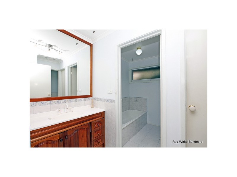 4 Britten Court, Bundoora VIC 3083