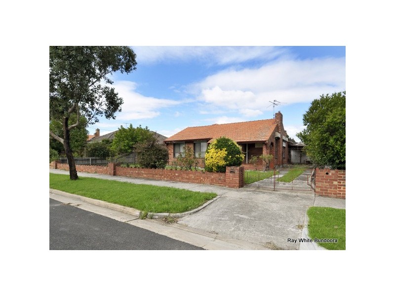 32 Hazel Grove, Pascoe Vale VIC 3044