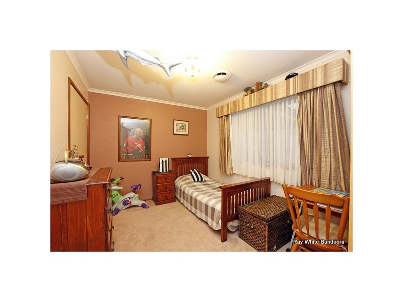 32 Crampton Crescent, Mill Park VIC 3082